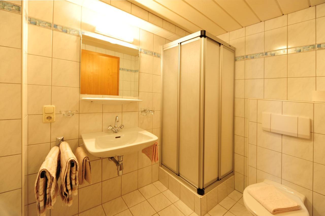 Haus Enzian Bed & Breakfast Sankt Anton am Arlberg Room photo